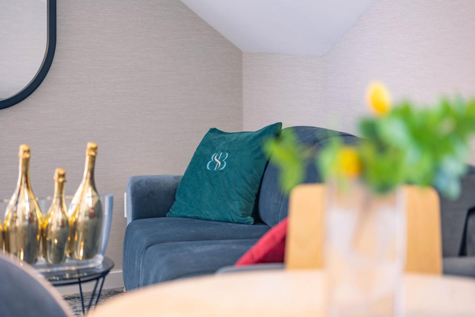 Boulevard Boutique Suites 莱鲍 外观 照片