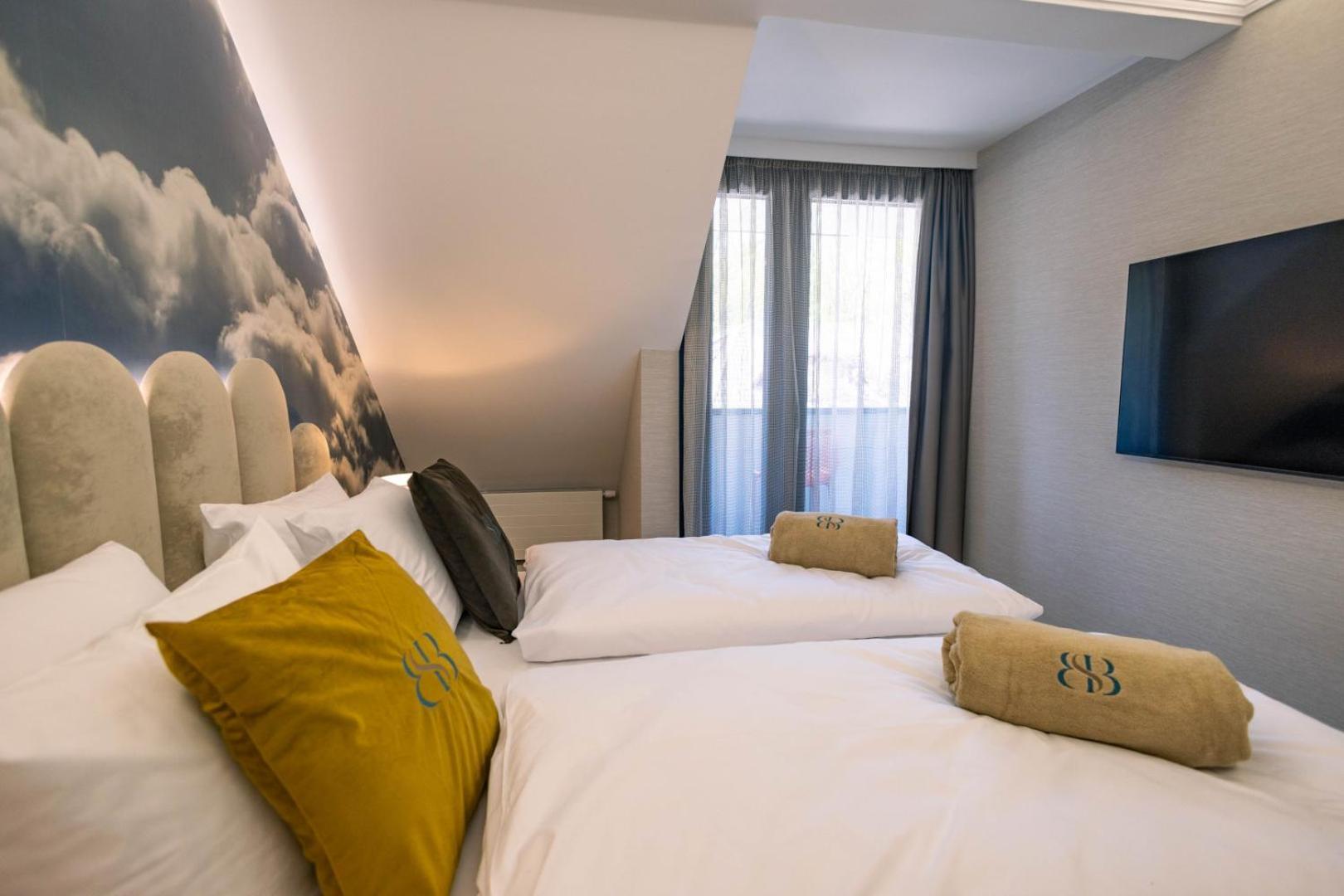 Boulevard Boutique Suites 莱鲍 外观 照片